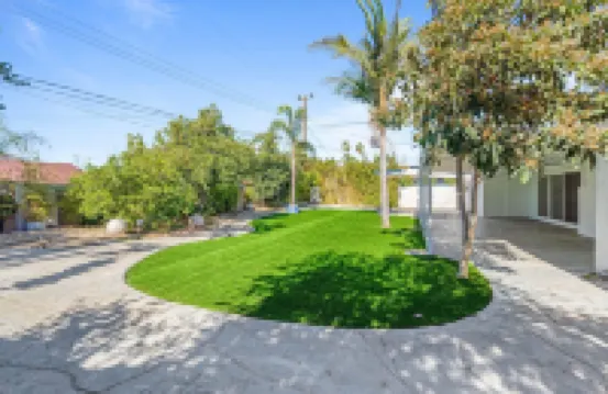 Modern 4 King Beds/Beauty Large yard/Golf/WFH/Long Stay/WIFI/FWY/25mins to Beach