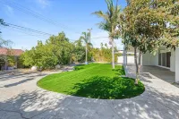 Modern 4 King Beds/Beauty Large yard/Golf/WFH/Long Stay/WIFI/FWY/25mins to Beach