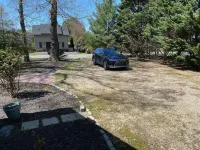4-Bedroom /Corner Lot,Sleep 9 Close to  Beach & Trail in a Quiet Neighborhood!