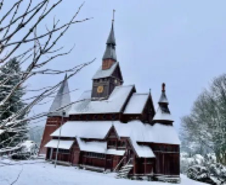 Cozy 5 star apartment with a dream view. Hiking trails and bathing lake nearby.