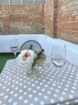Historic cosy Old Town cottage-parking, garden, 2-min walk to beach