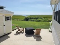 Bayfront cottage offers amazing views of the water and Assateague Island