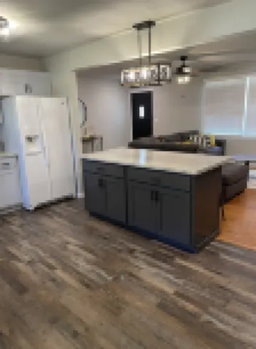 Cozy Modern Farmhouse that Sleeps 8