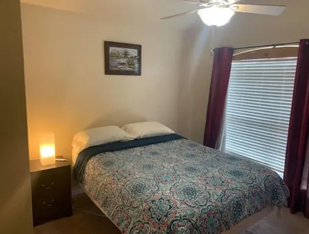 ⍟ Roomy 4-Bedroom home, fire place, near Fort Hood