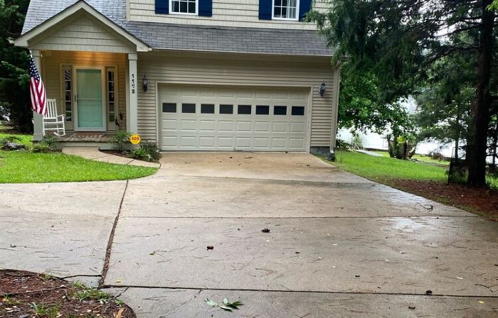 Recently Updated. Year Round Waterfront Lakehouse - Whitt's End