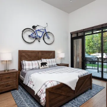 Luxe, Large, Stylish Glacier NP Condo! Best Location, Ski Availabilities!