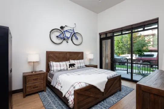 Luxe, Large, Stylish Glacier NP Condo! Best Location, Ski Availabilities!