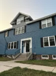 Gorgeous 6-bedroom house. Sleeps 16. .3 mile from the beach!