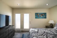 Lakeside house with access to dunes, lakes, and the ocean!