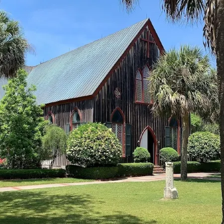 Luxury Home in Old Town Bluffton + FREE Golf Cart. Sleeps 8 - Downtown location