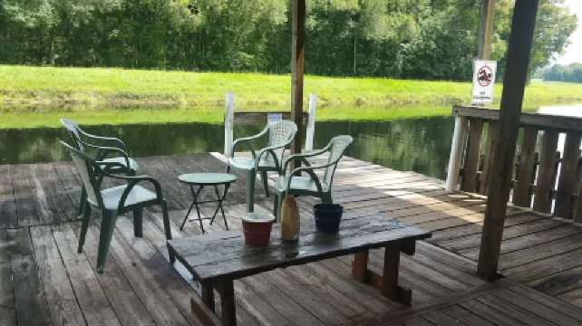 Your Ultimate Weekend Destination, la Fish Camp.