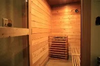 Amazing Government Camp Cabin Short Walk to SkiBowl or Downtown Hotels in Government Camp