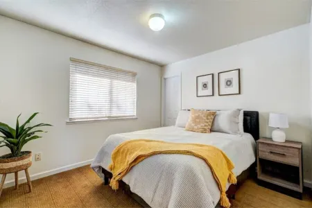 Heart of Wine Country, Cute Cottage w/Hot Tub Отели рядом с достопримечательностью «Парк Футхилл Риджинал»