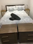 LUXURY 1 BED  FLAT  WITH GARDEN  - 2 MINS WALK TO RIVER  -  DOG FRIENDLY