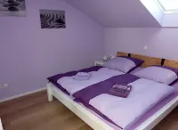 FW near Fuhlendorf south of the Bodden coast. 70sqm for 4 people idyllic location on the forest Hotel di Bartelshagen