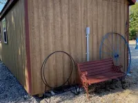 Tom & Jerri's Rustic Cabin located on the lake Hotels in Brown County