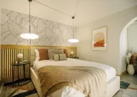 Hidden Eco-Luxe Earth Home Retreat in the Heart of Hill Country