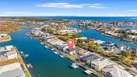 Ultimate luxury on the canal Hotels in Geographe