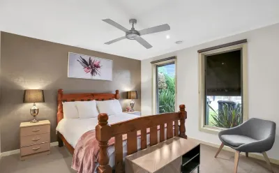 Holiday home for rent Warragul火車站附近的飯店