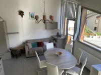 Appartement Alliant Confort et Charme au Coeur du Village de Lanslevillard Hotels in Val-Cenis