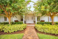 Wheel-Chair Accessible. 3 Bedroom& 2 Bath House. Parking for Boats & RV's Too. Hotels near Five Below