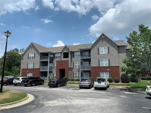 4 Bed 4 Bath Condo Near Campus!