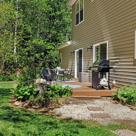 3 minutes to Pisgah Forest Entrance! - Game room - Fire pit