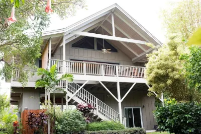 Amazing Views of the Bay and Ocean, Steps to Beach ケアラケクア・ベイ・クリフス周辺のホテル