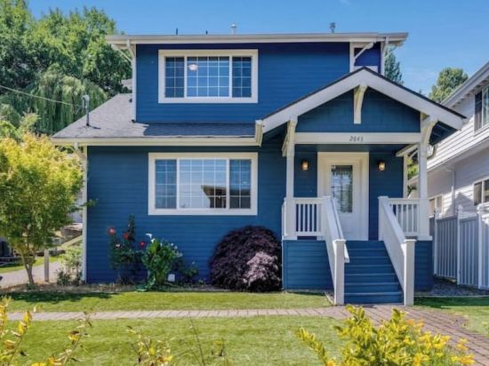 Renovated Magnolia 5 BR Home w/ Outdoor Space