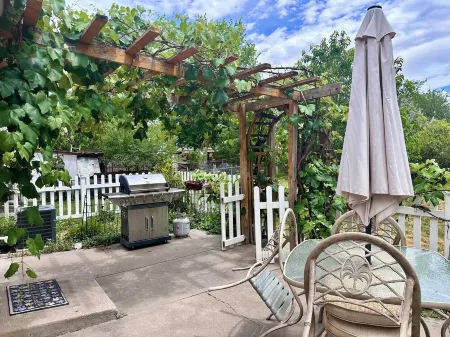 Cozy Family by Expo Park