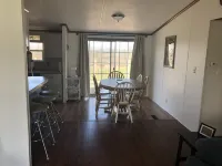 1000 Islands Cottage minutes from free boat launch!