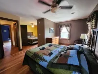 Lake George 6 Bedroom Home lake access