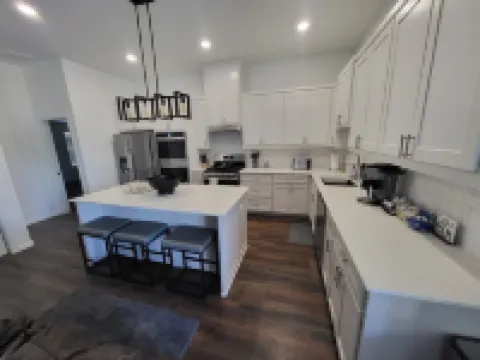 Newly Renovated Modern Farmhouse Style Close to the Heart of Fort Worth