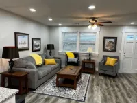 Central Retreat C, NEW Family and Pet Friendly 윌슨 카운티 호텔