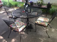 Ron & Orline's Home, park at the door & use our EV 50 amp charger