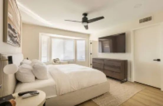 Walk to State Farm Stadium, Spring Training Heated Pool & Hot Tub!