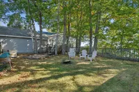 Charming ocean-view cottage just 10 minutes from downtown Freeport shops