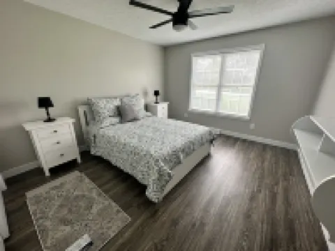 Beautifully remodeled duplex near the ark encounter. This listing is for 1 side. Hotels in Pendleton County
