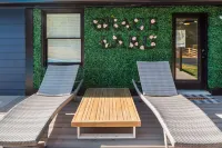 Graceland *Pool & Spa Farmhouse Miniature Horse* Hotels in Mableton