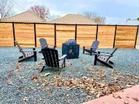 THE HELIX HAUS - Luxury Vacation Home! HOT TUB, FIRE PIT, GAME Rm, VANITY Rm