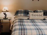 Lake-Front Lodging- Fisherman's Cove at the Blue Heron Retreat Hotels in Newaygo County