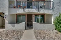 Renovated Villa in Old Litchfield