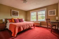 Welcome to Ravennity! Very close to Light Rail, UW, Greenlake Hotels in 