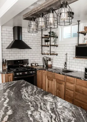 Industrial Luxury apartment - Newly remodeled and Sparkling clean! Hotels in Springville