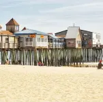 Upscale Spacious OOB Beach House - Seasonal Heated Pool