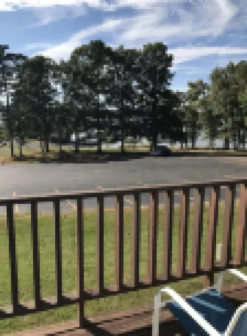 Cabin 1- Overlooks Yarborough Landing and Millwood Lake