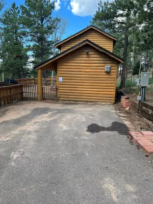 Rose Mountain Escape is peaceful with beautiful views and we are pet friendly.