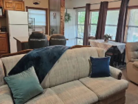 West Side Angler's Studio/Cabin close to Bull Shoals Lake Hotels in Ozark County