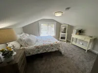 NEW Remodel - 5 min Walk to Jet Express and Downtown Port Clinton