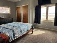 Cozy Beach Cottage. Great lake views. Lake access! Sleeps 6 efficiently. Hotels in Storm Lake